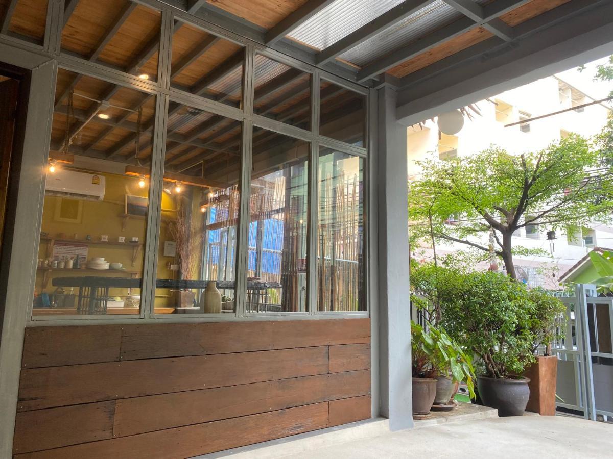 Nesuto Hostel Ramkamhaeng 52 Bangkok Kültér fotó