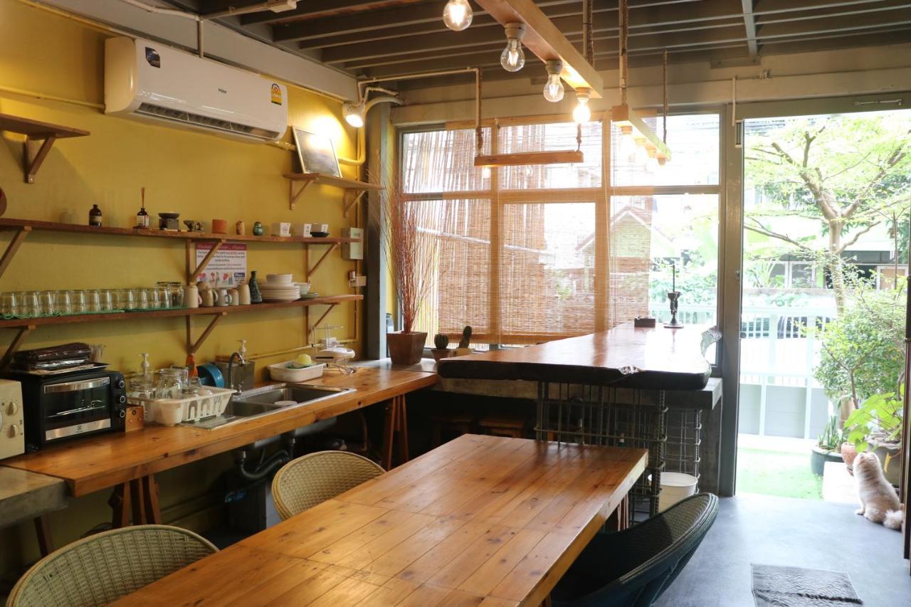 Nesuto Hostel Ramkamhaeng 52 Bangkok Kültér fotó