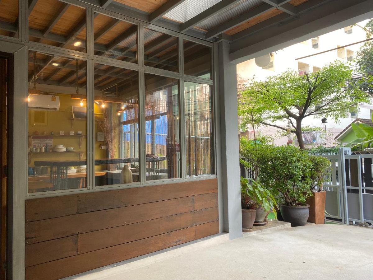 Nesuto Hostel Ramkamhaeng 52 Bangkok Kültér fotó