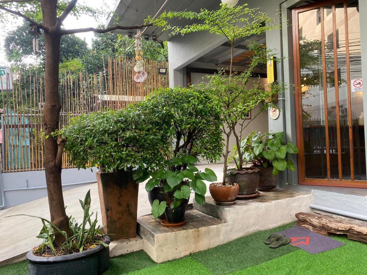 Nesuto Hostel Ramkamhaeng 52 Bangkok Kültér fotó