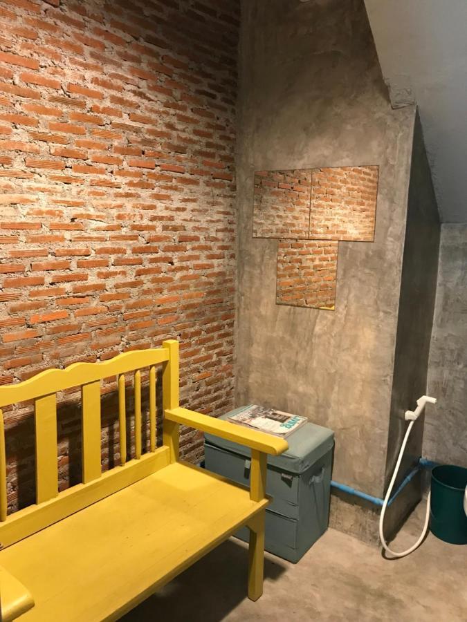 Nesuto Hostel Ramkamhaeng 52 Bangkok Kültér fotó