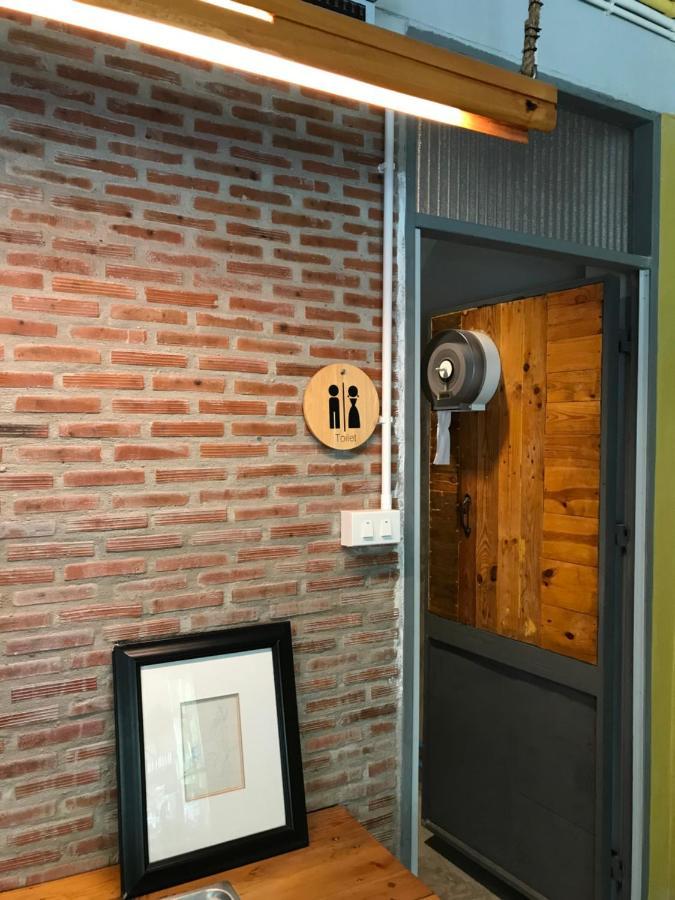 Nesuto Hostel Ramkamhaeng 52 Bangkok Kültér fotó