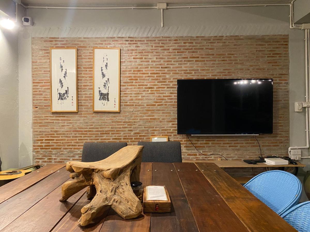 Nesuto Hostel Ramkamhaeng 52 Bangkok Kültér fotó