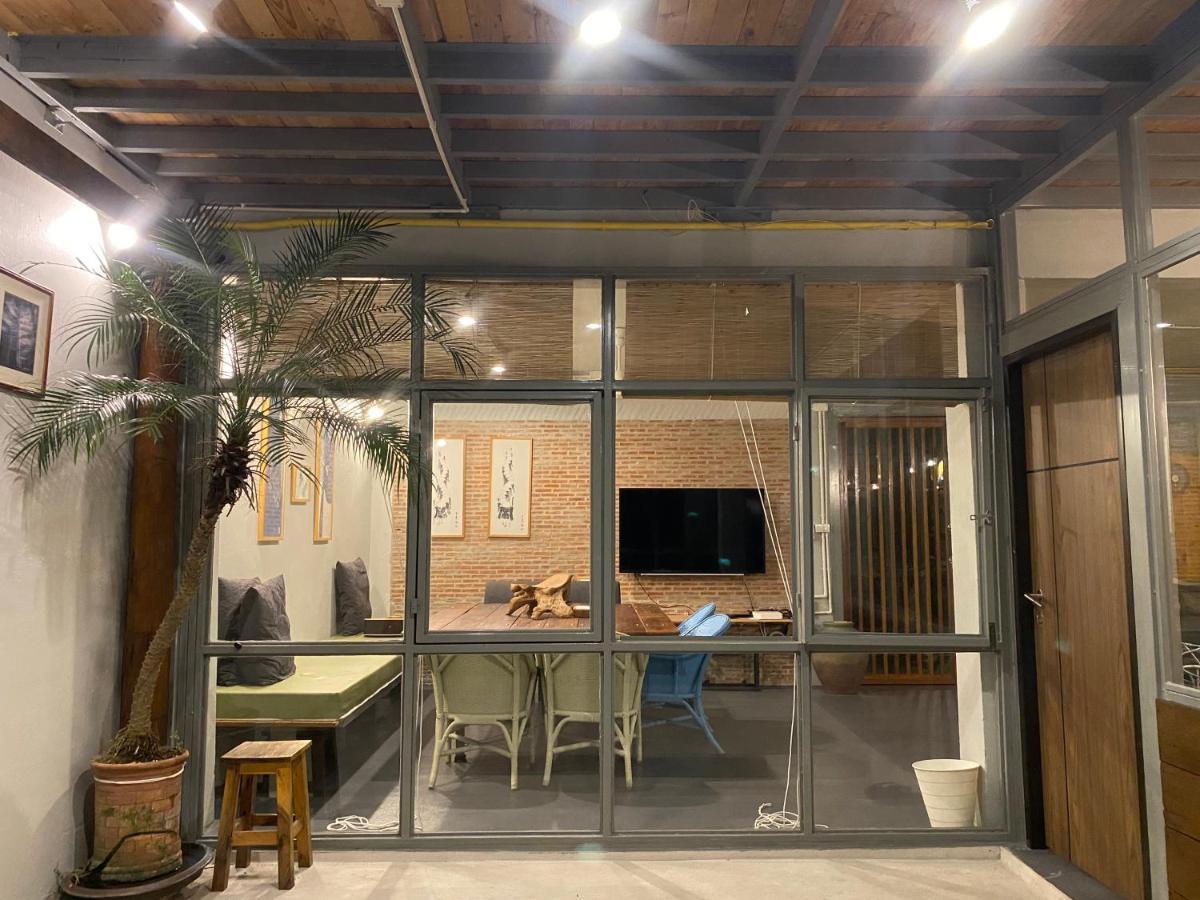 Nesuto Hostel Ramkamhaeng 52 Bangkok Kültér fotó