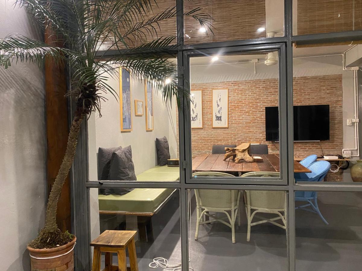 Nesuto Hostel Ramkamhaeng 52 Bangkok Kültér fotó
