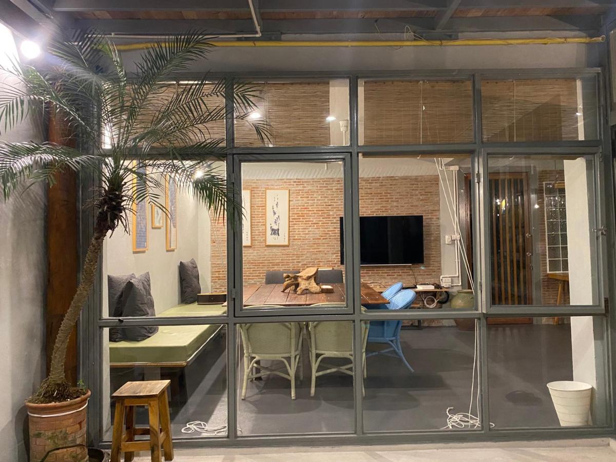Nesuto Hostel Ramkamhaeng 52 Bangkok Kültér fotó