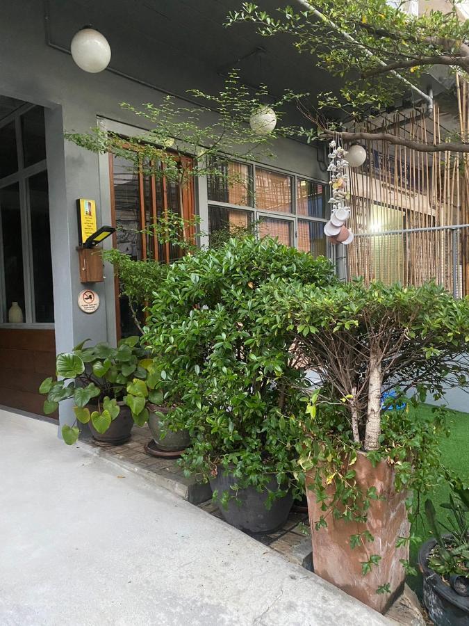 Nesuto Hostel Ramkamhaeng 52 Bangkok Kültér fotó